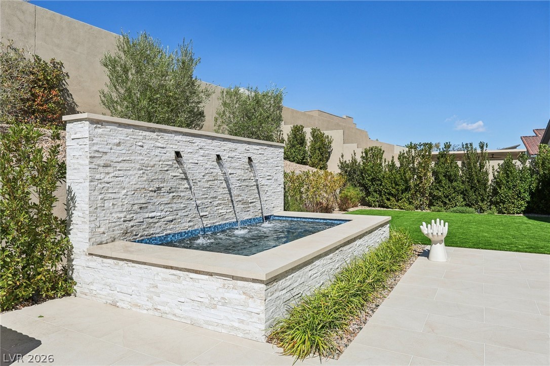 461 Vista Sunset Avenue