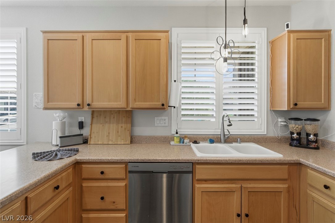 8375 Aspen Village Street