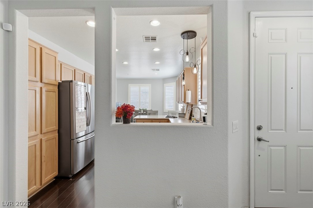 8375 Aspen Village Street