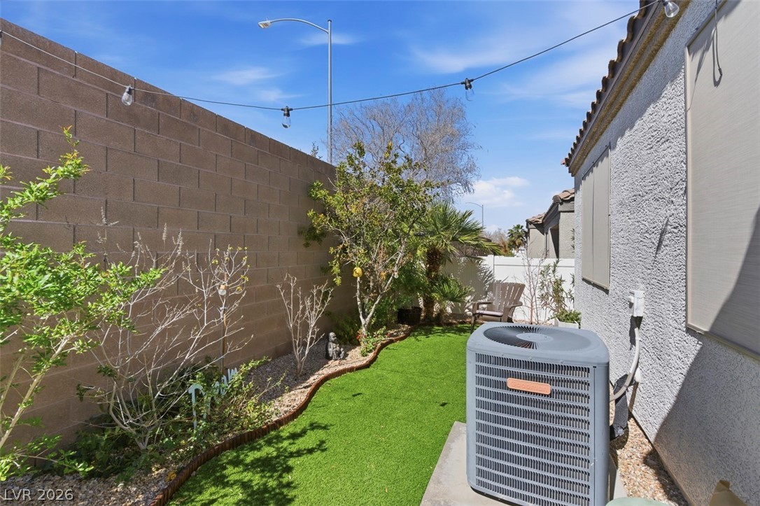 8375 Aspen Village Street