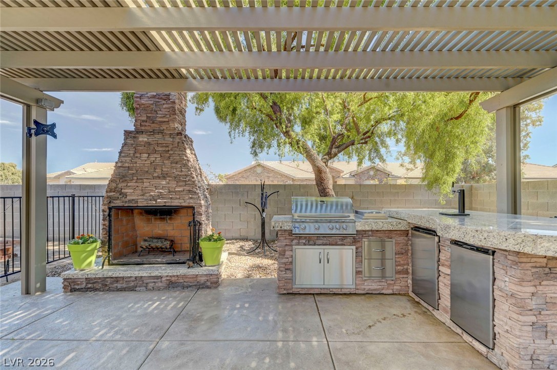 5761 Speaking Rock Avenue