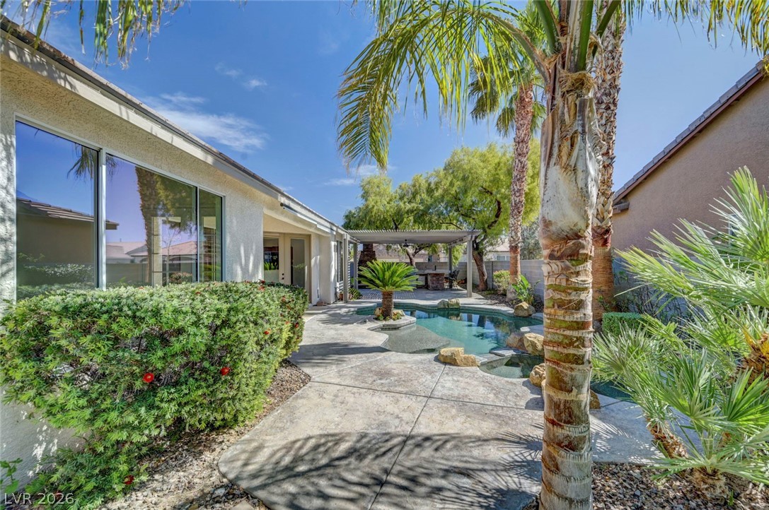 5761 Speaking Rock Avenue