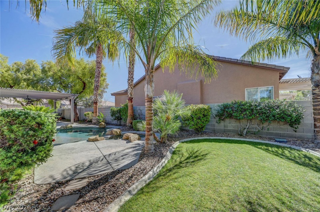 5761 Speaking Rock Avenue