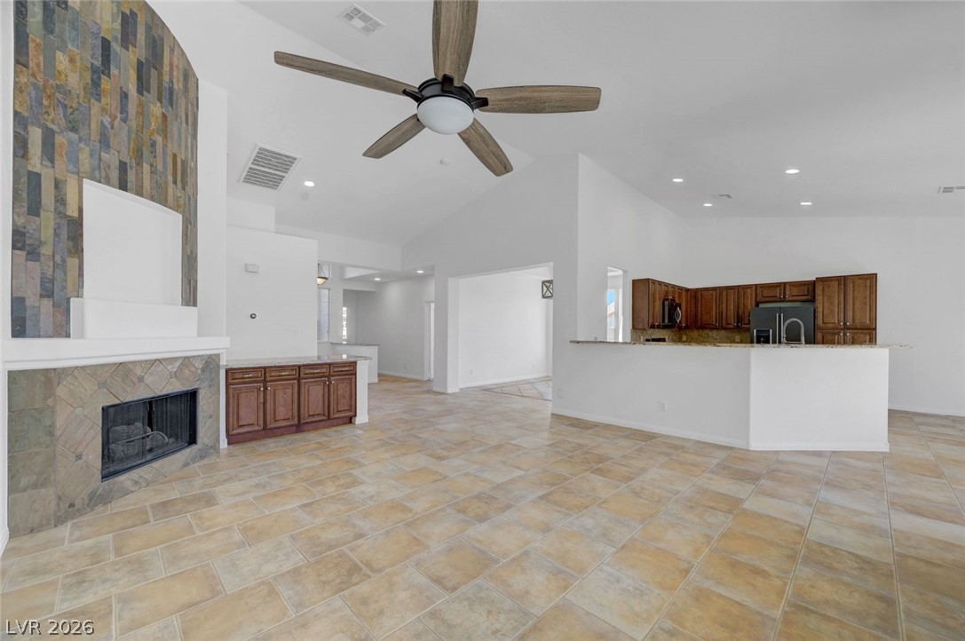 5761 Speaking Rock Avenue