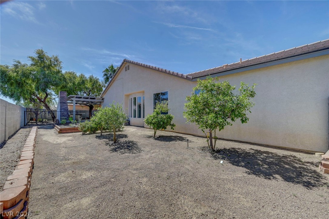 5761 Speaking Rock Avenue