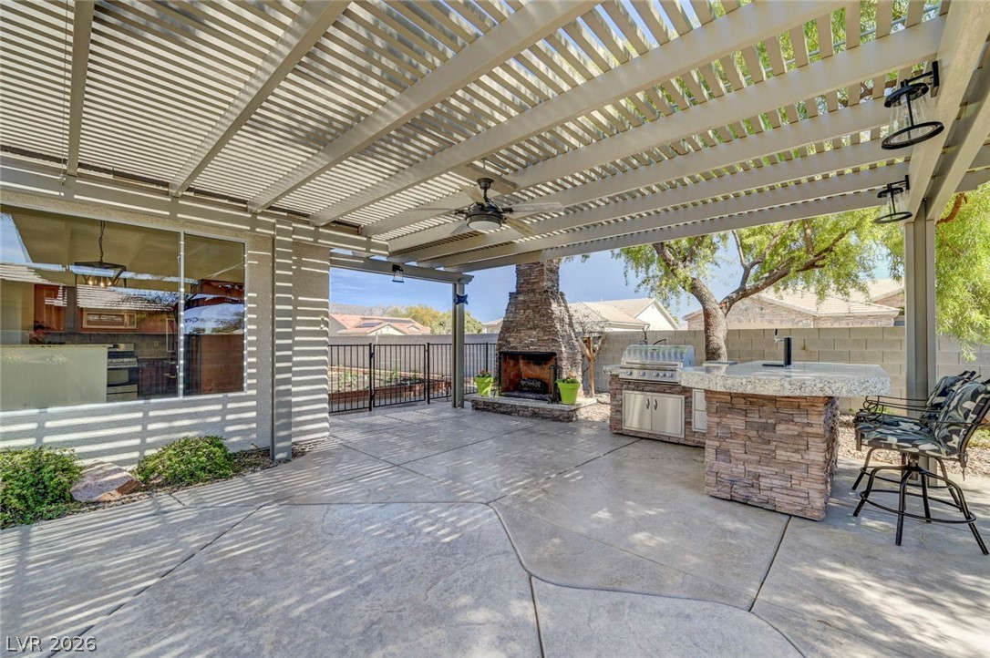 5761 Speaking Rock Avenue