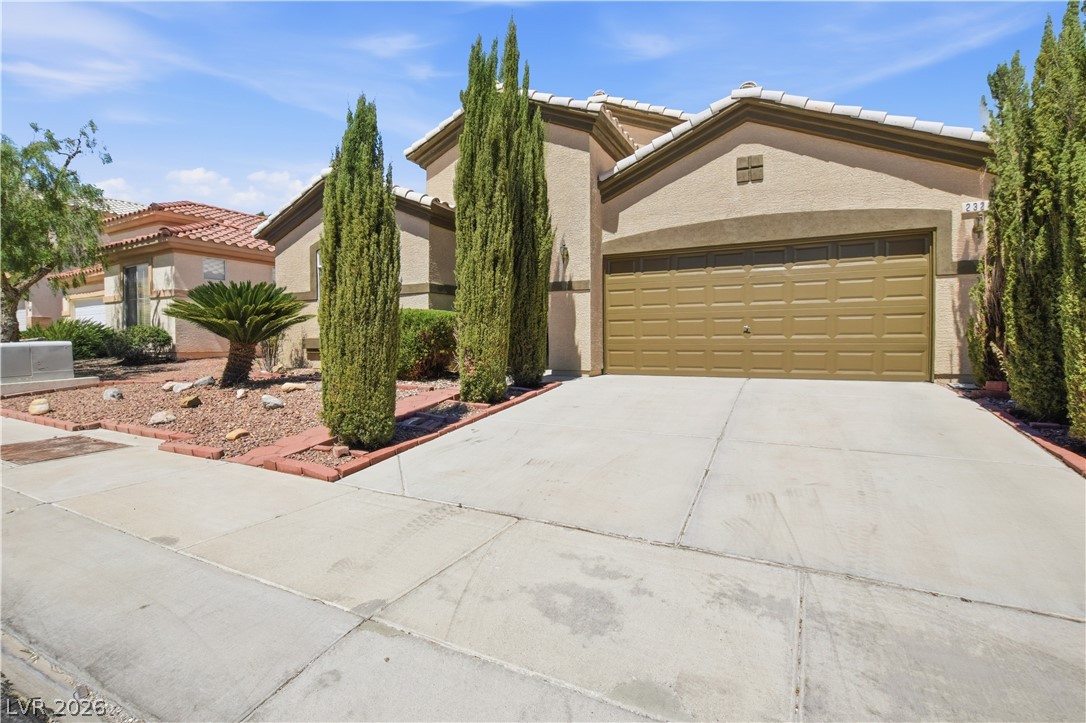 232 WATERTON LAKES Avenue