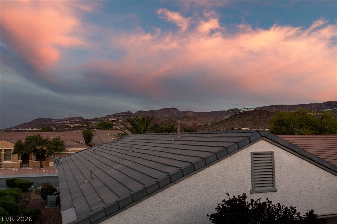 2010 High Mesa Drive