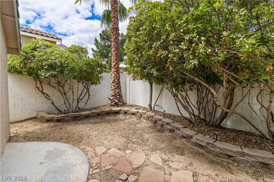 9752 LOST COLT Circle