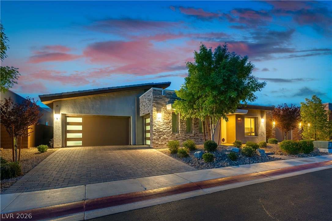 6178 Petroglyph Avenue