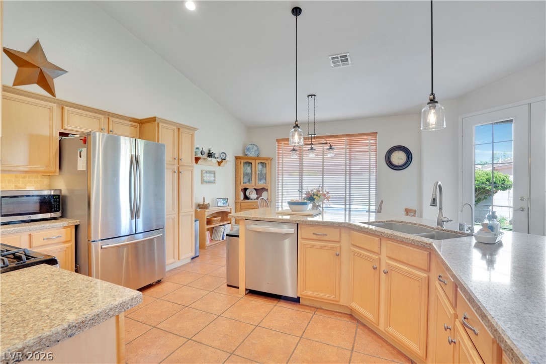 7228 Rustic Meadow Street