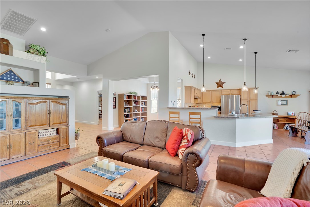 7228 Rustic Meadow Street