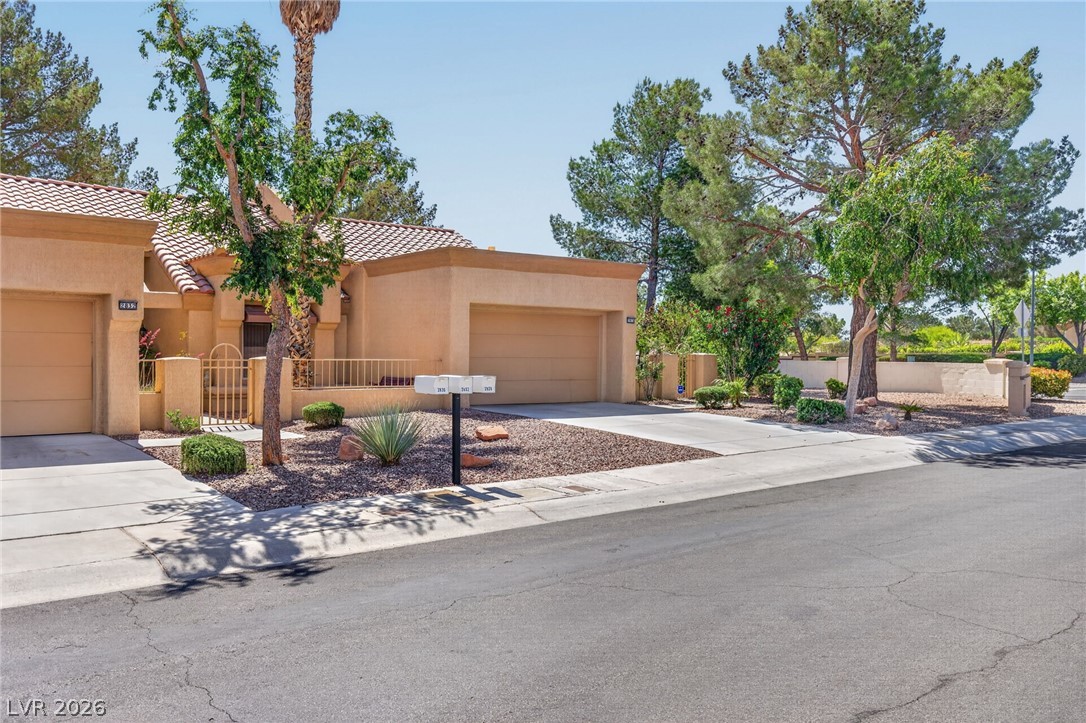 2828 Billy Casper Drive