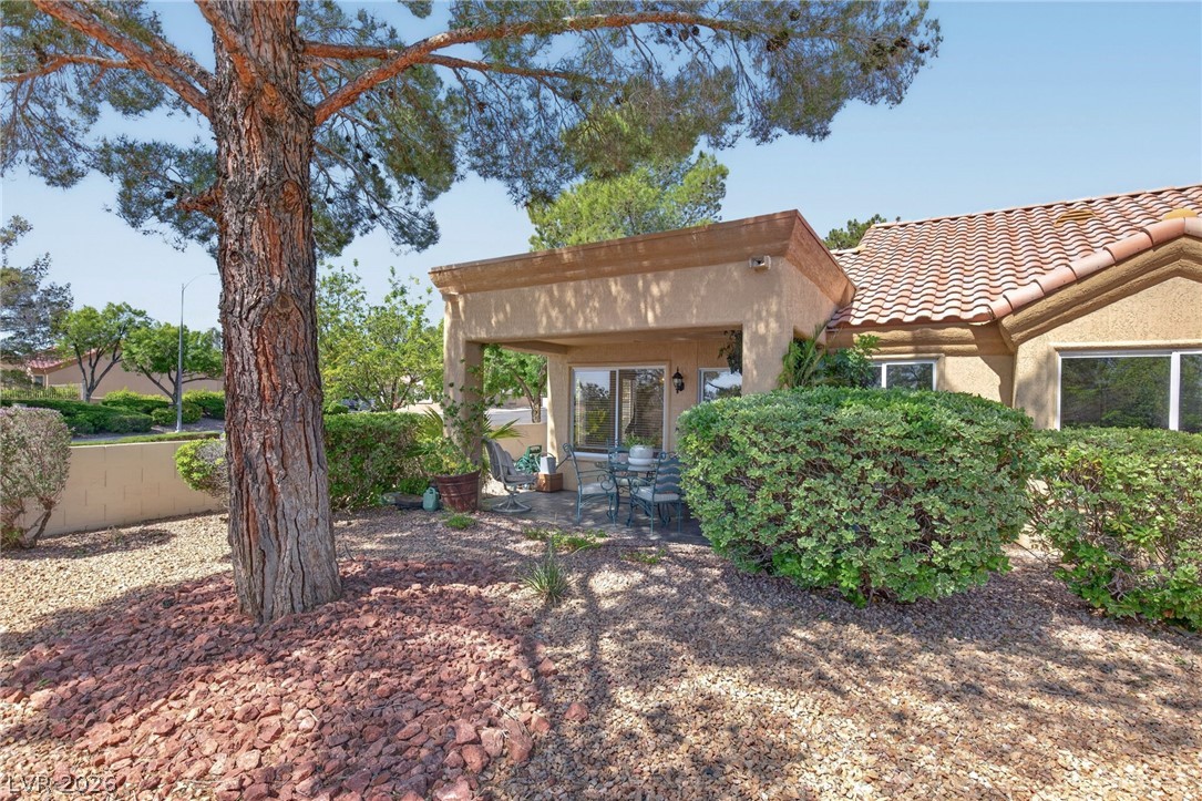 2828 Billy Casper Drive