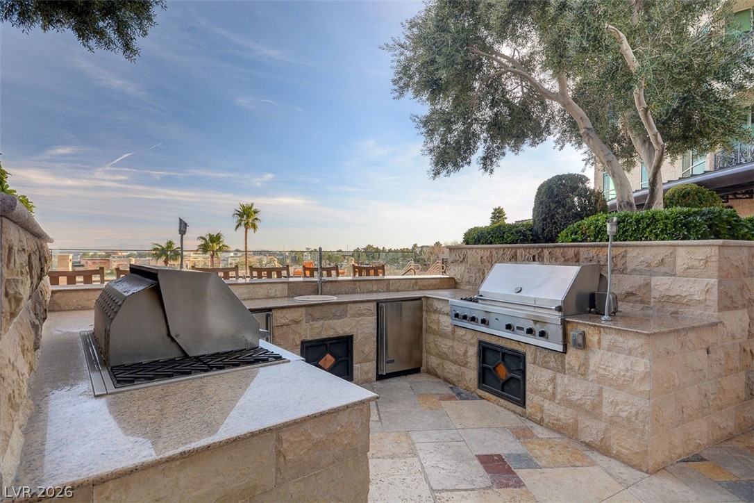 9101 Alta Drive 1406