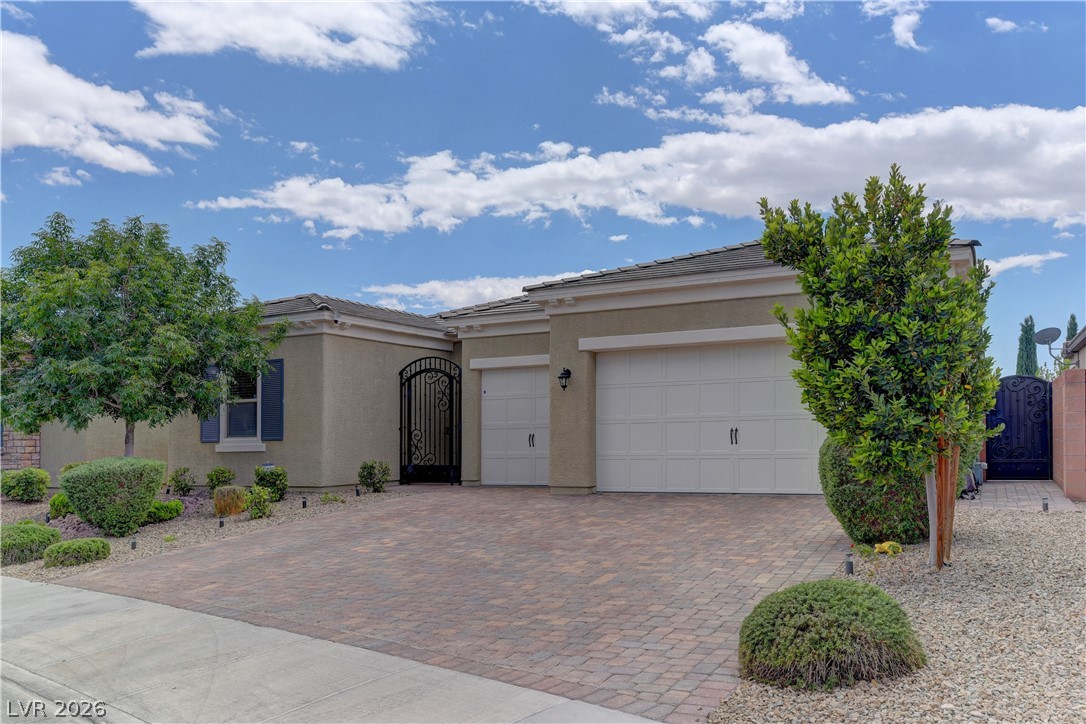 5967 Yellow Ridge Avenue