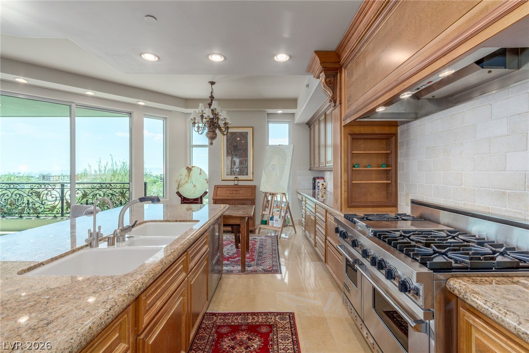9101 Alta Drive 203