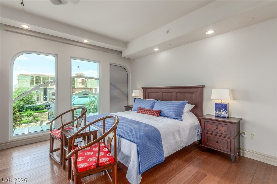 9101 Alta Drive 203