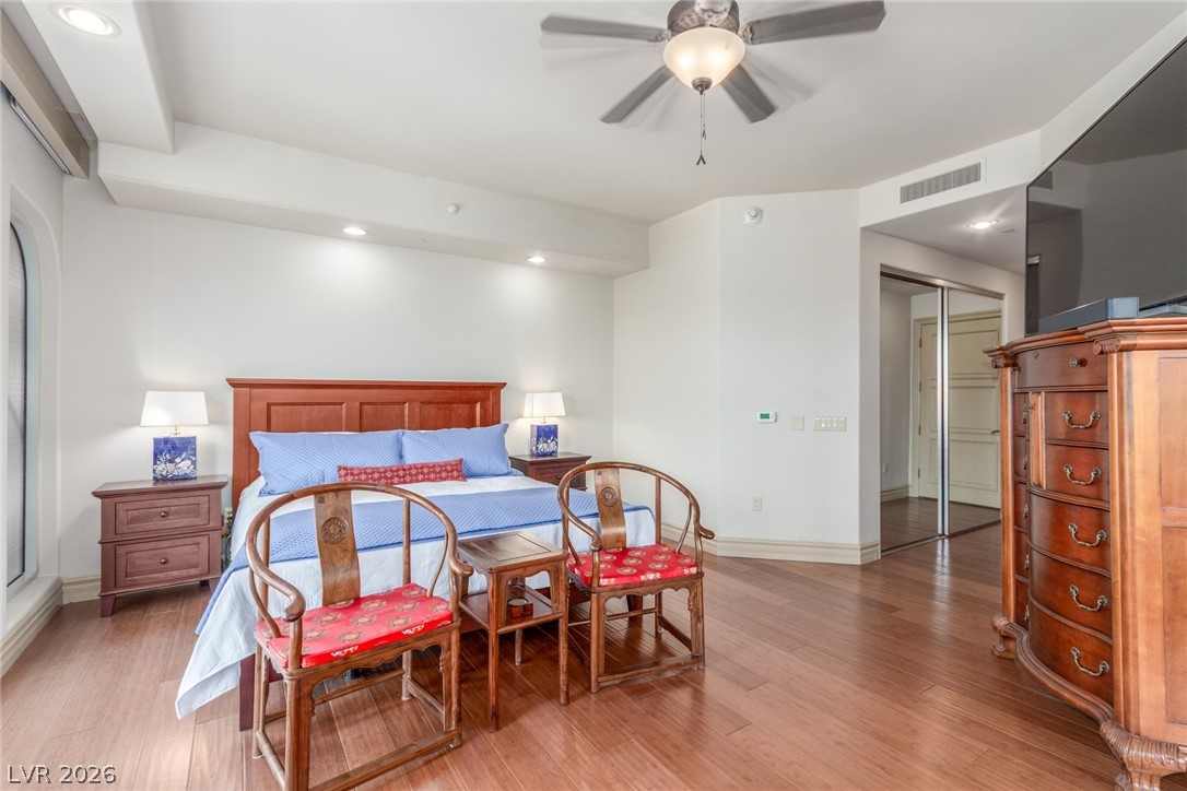 9101 Alta Drive 203