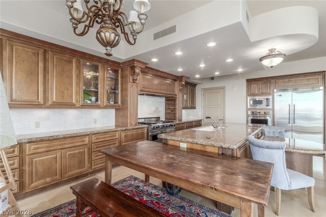 9101 Alta Drive 203
