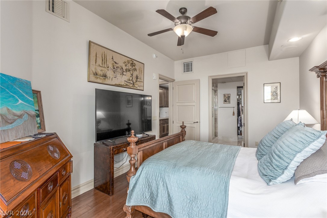 9101 Alta Drive 203