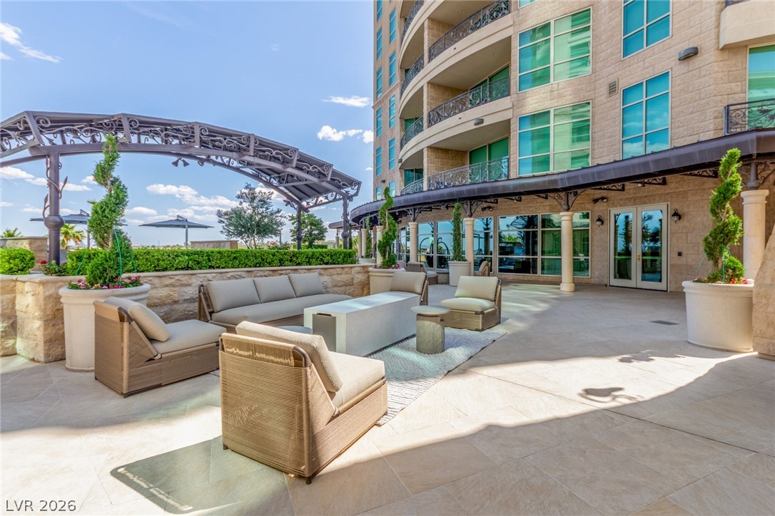 9101 Alta Drive 203