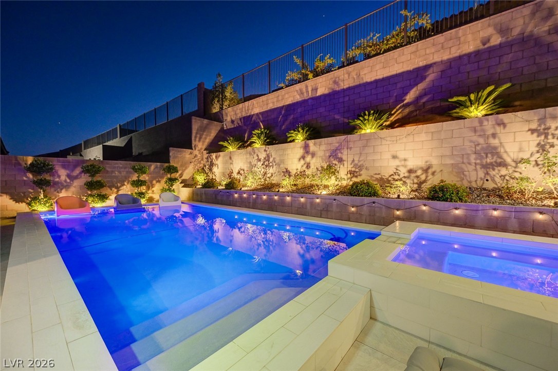 211 Bella Noche Street