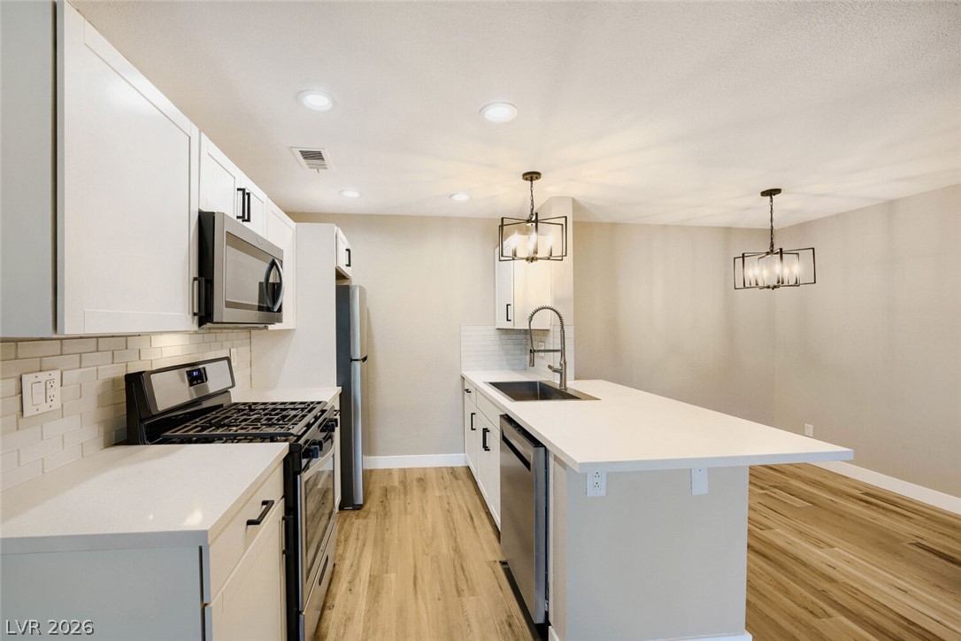 2200 South Fort Apache Road 1073