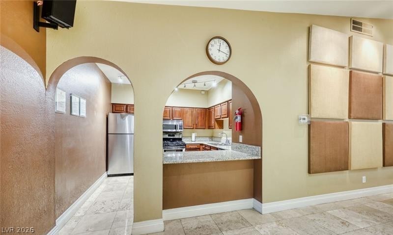 2200 South Fort Apache Road 1073