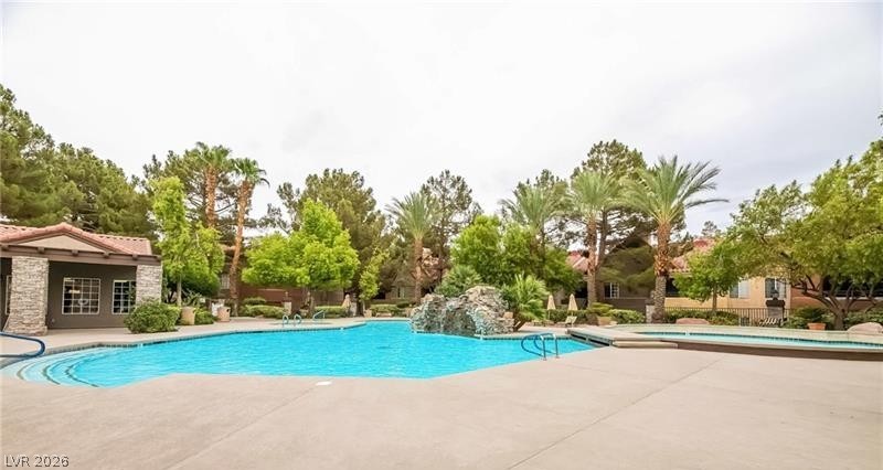 2200 South Fort Apache Road 1073