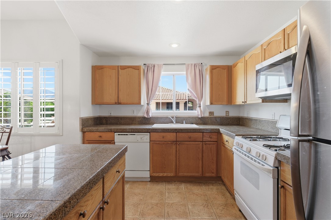 424 Pine Haven Street 202