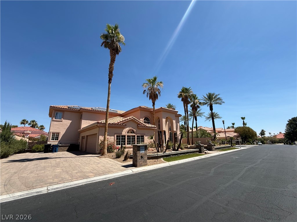8112 Sapphire Bay Circle