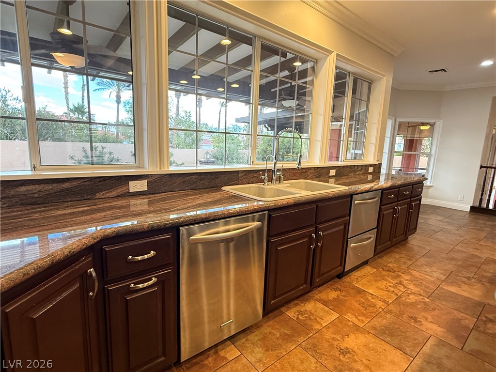 8112 Sapphire Bay Circle