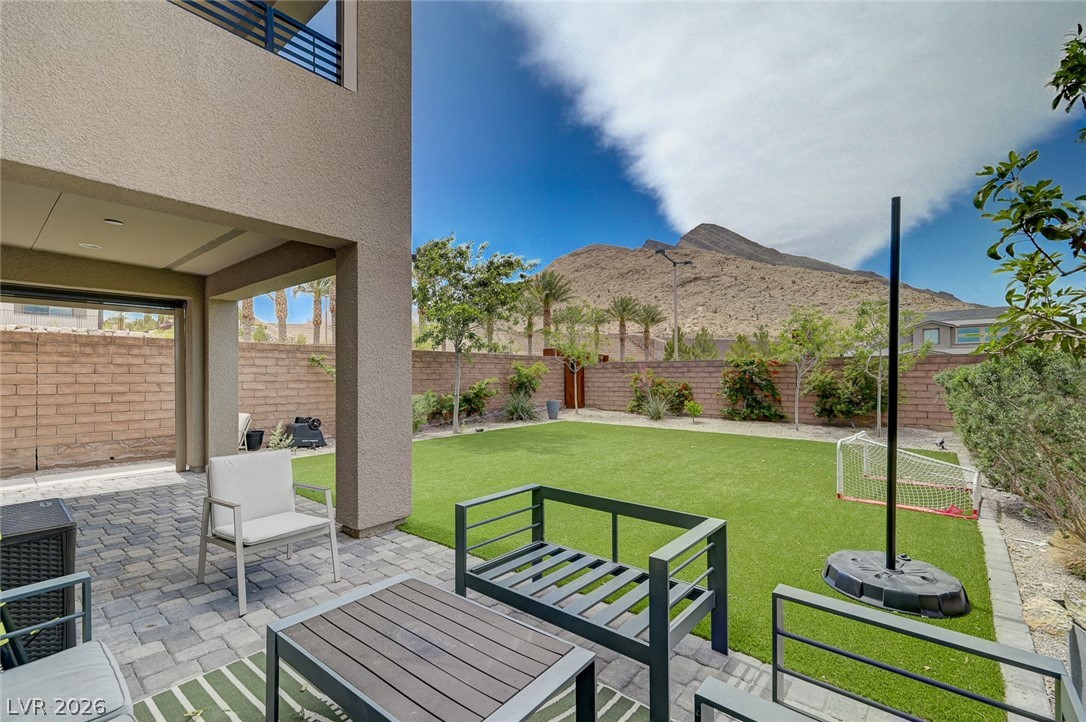 2557 Iron Crest Lane