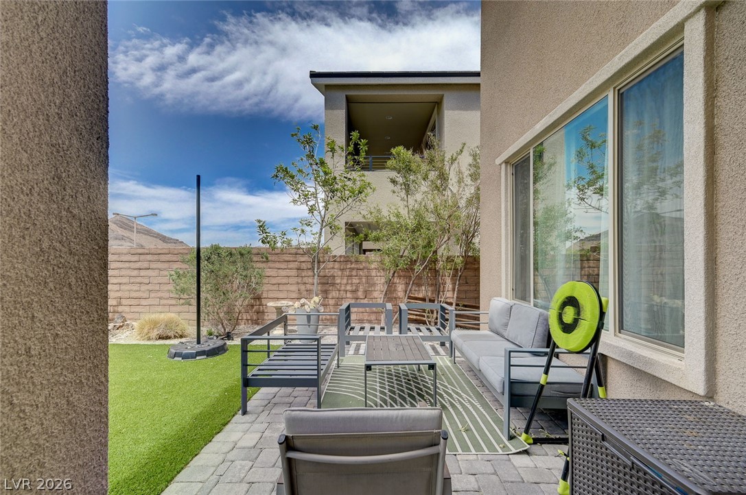 2557 Iron Crest Lane