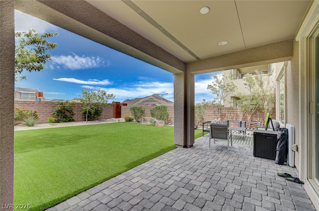 2557 Iron Crest Lane