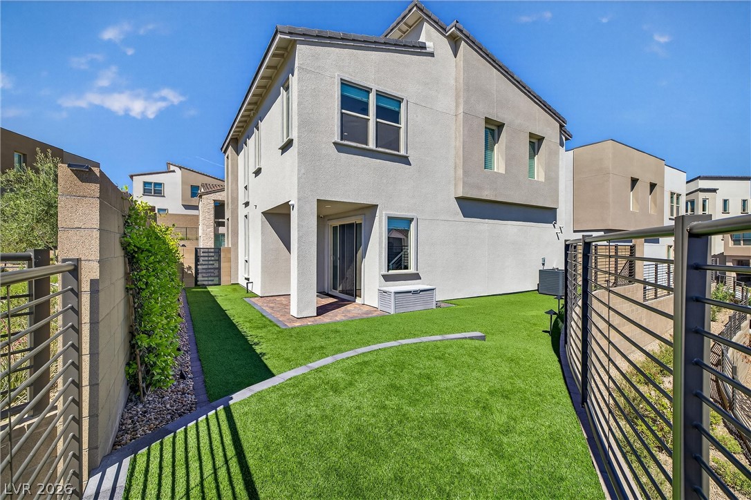 1782 Sparrow Song Court