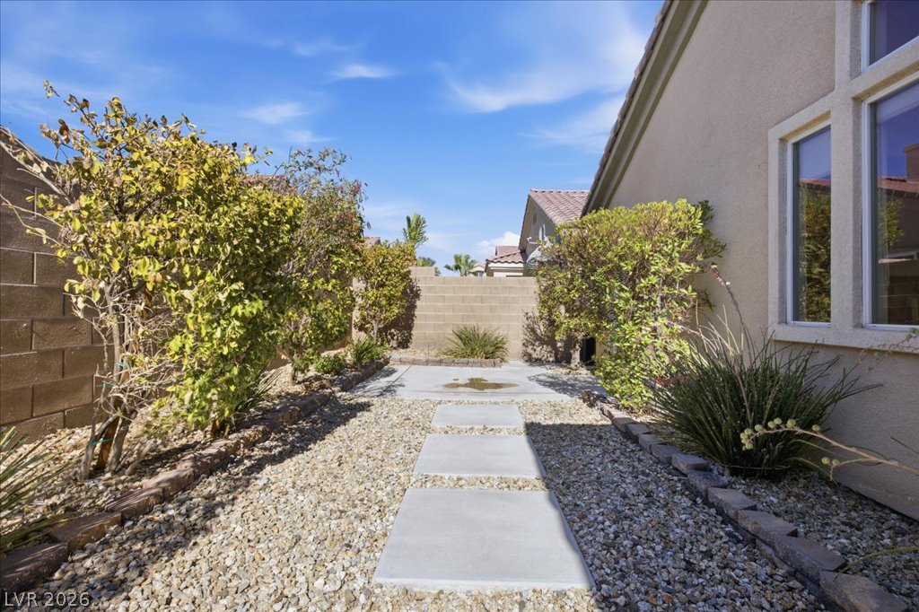 7395 Bedford Pine Court