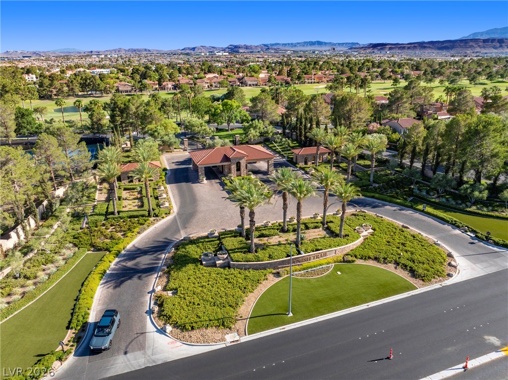 5046 Crooked Stick Way