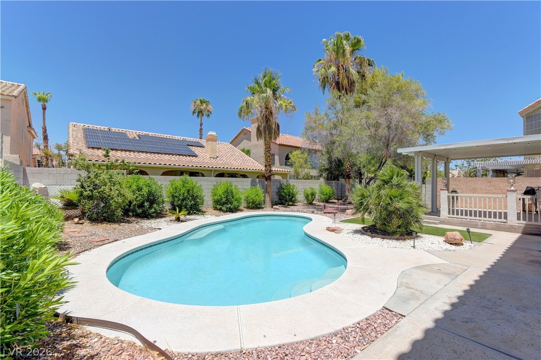 11 Old Lake Circle