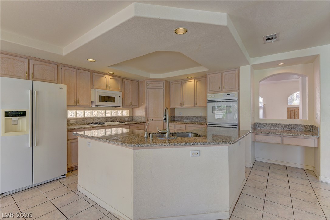 11 Old Lake Circle