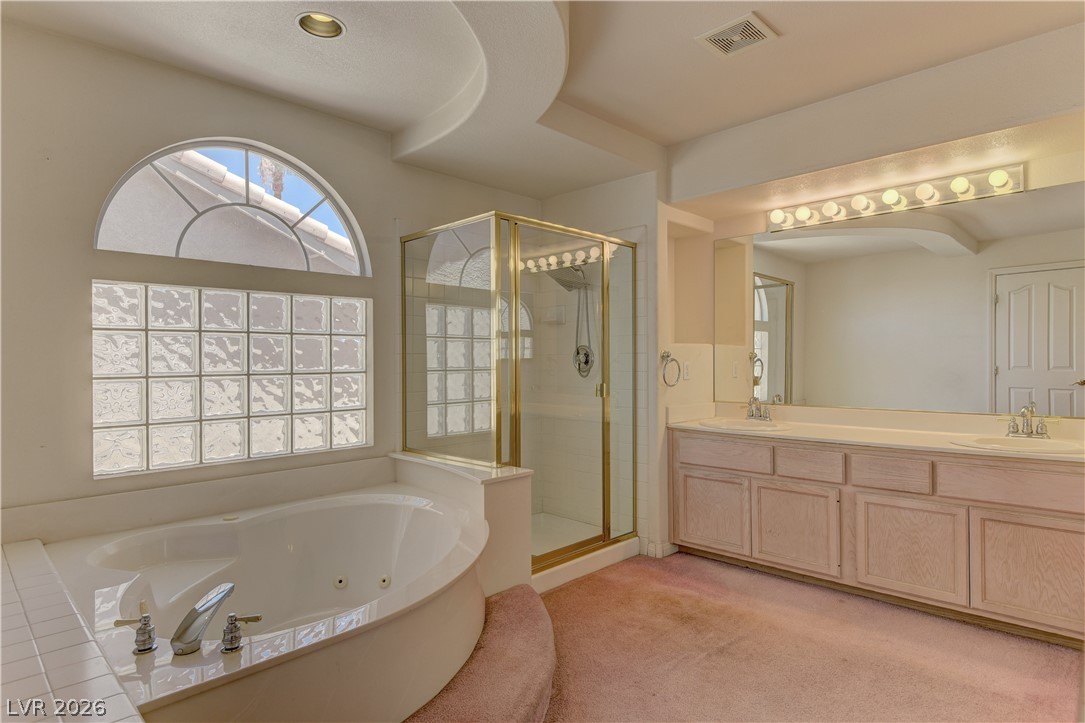 11 Old Lake Circle