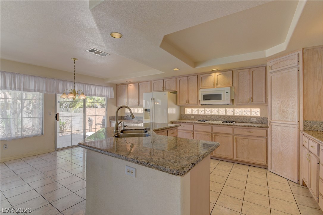 11 Old Lake Circle