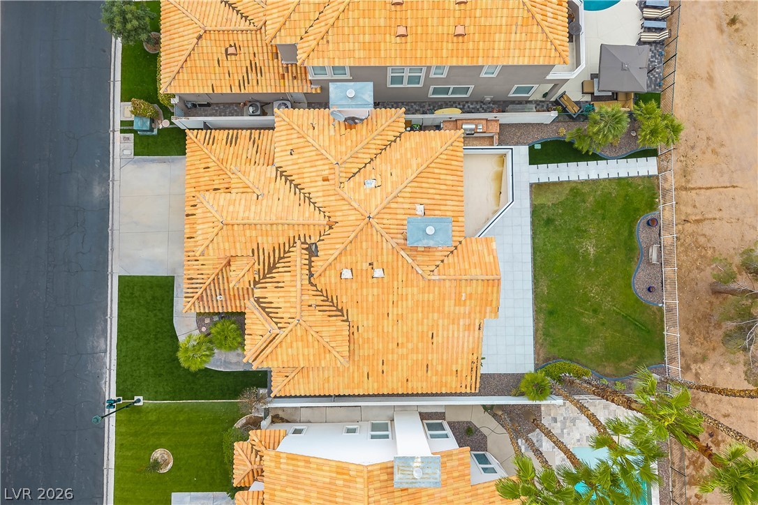 2208 Bay Hill Drive