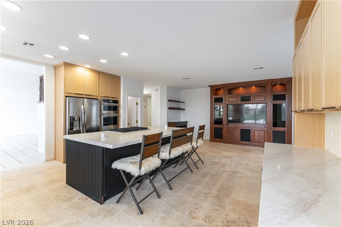 2208 Bay Hill Drive