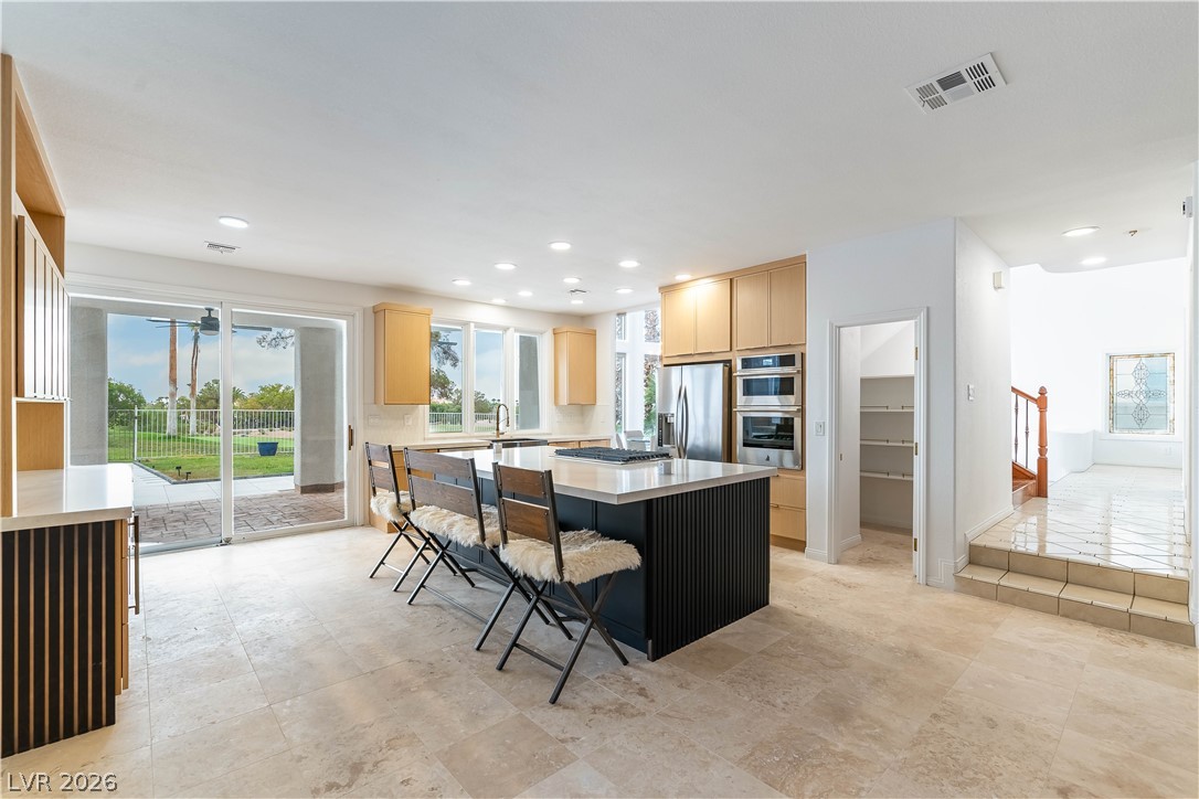 2208 Bay Hill Drive