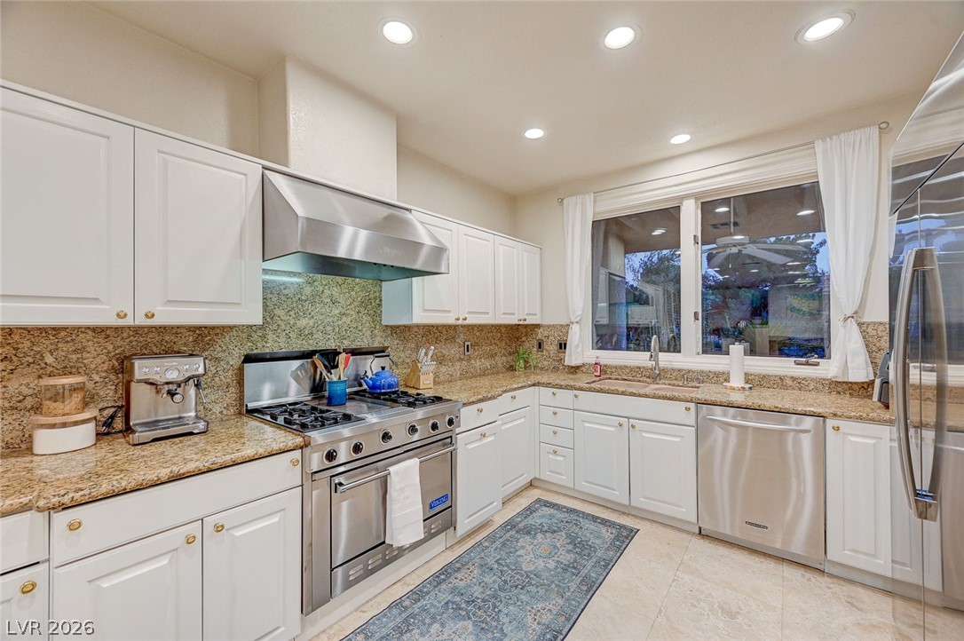 7995 Rio Rico Drive