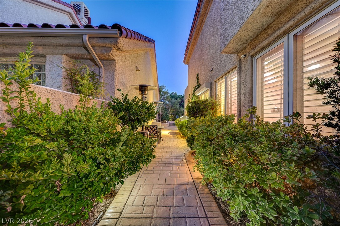 7995 Rio Rico Drive