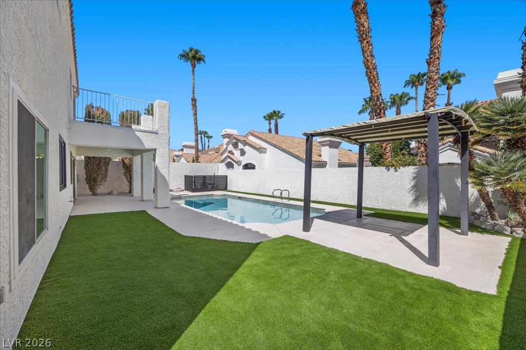8024 Shorecrest Drive