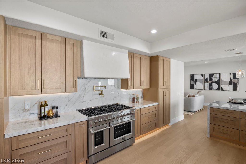 8024 Shorecrest Drive
